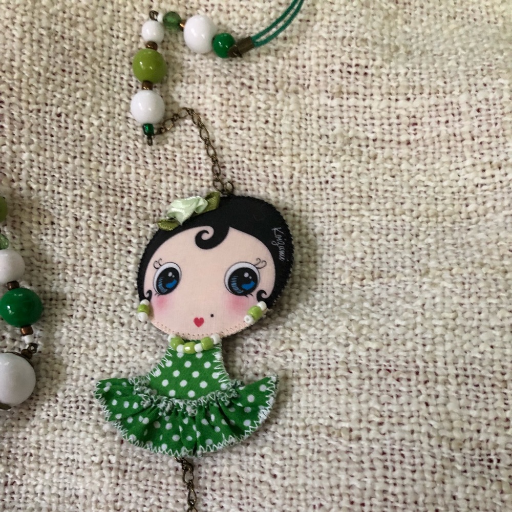 Fun Necklace - Picture 3 of 7